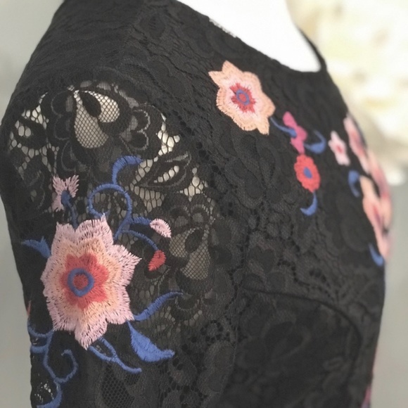 Floral Embroidered Lace Mini Dress, sz M - Picture 5 of 7